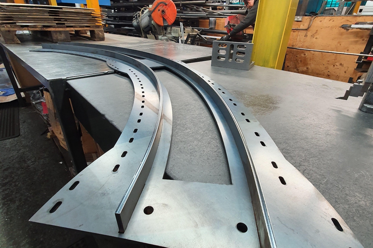 Laser Expertise Steel Platform